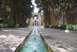 ساخت مخزن آب در باغ فين کاشان